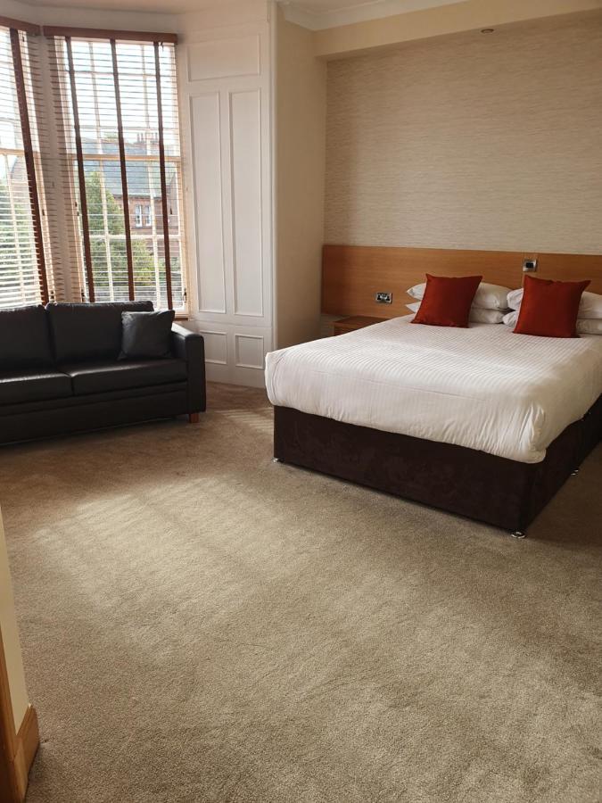 Victoria Hotel Kirkcaldy Buitenkant foto