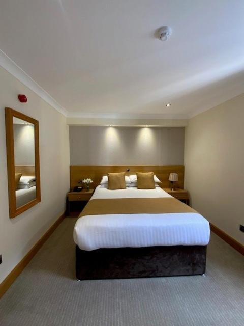Victoria Hotel Kirkcaldy Buitenkant foto
