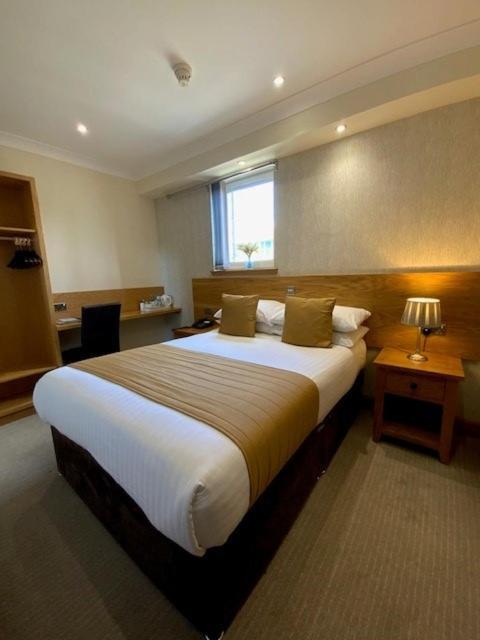Victoria Hotel Kirkcaldy Buitenkant foto